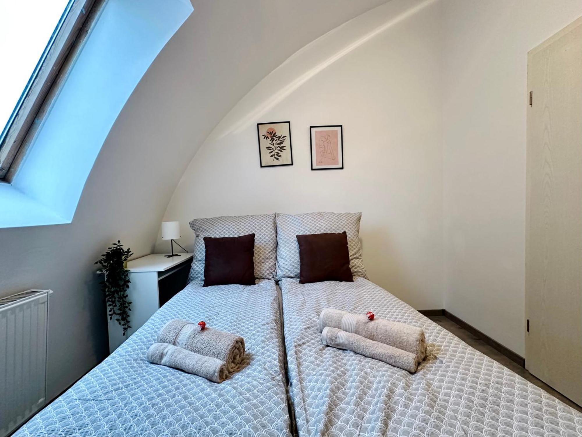 Free Parking - Stargate Appartamento Budapest